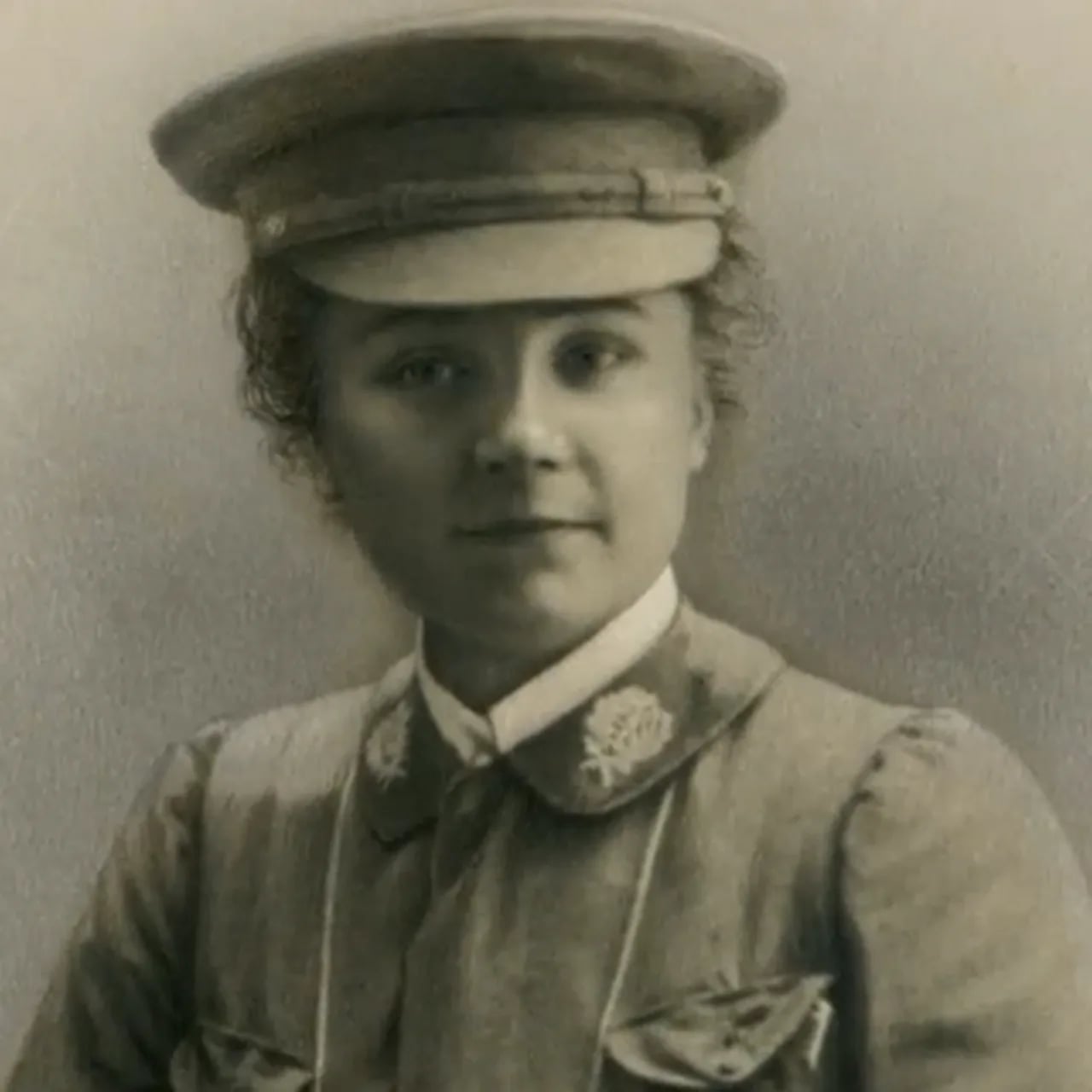 Portrait of Nicole Girard-Mangin (1878–1919) – memorial page