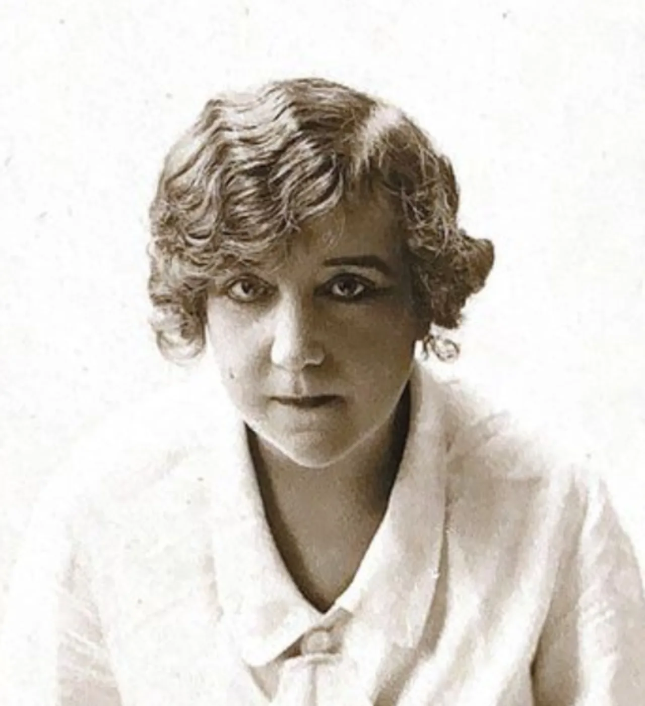 Porträt von Suzanne Noël (1878–1954) – Gedenkseite
