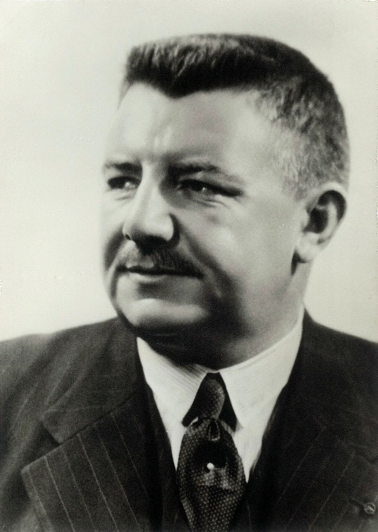 Portrait of Jean Vinois (1896–1965) – memorial page