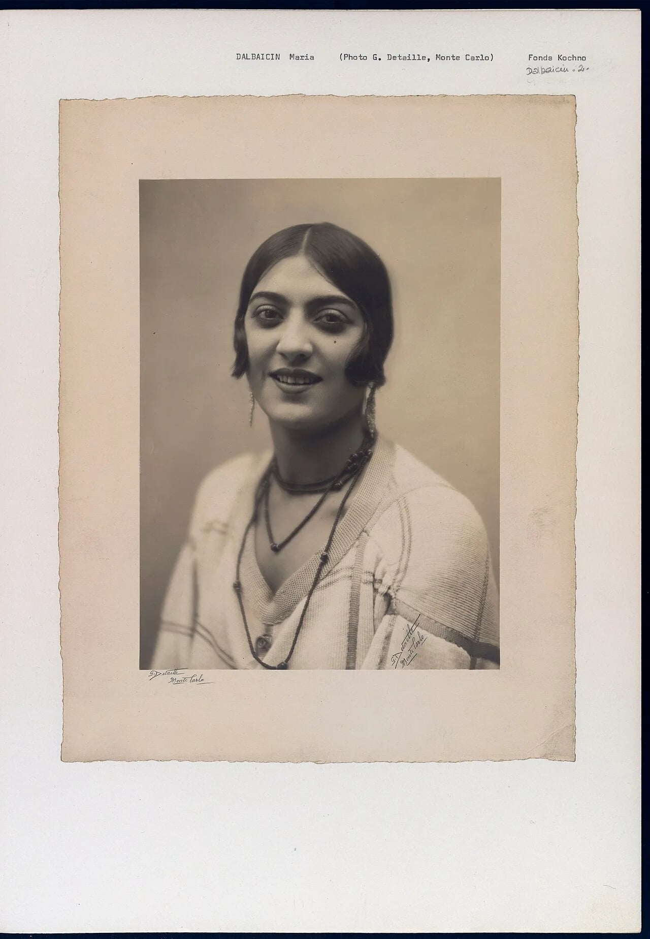 Porträt von María Dalbaicín (1902–1931) – Gedenkseite