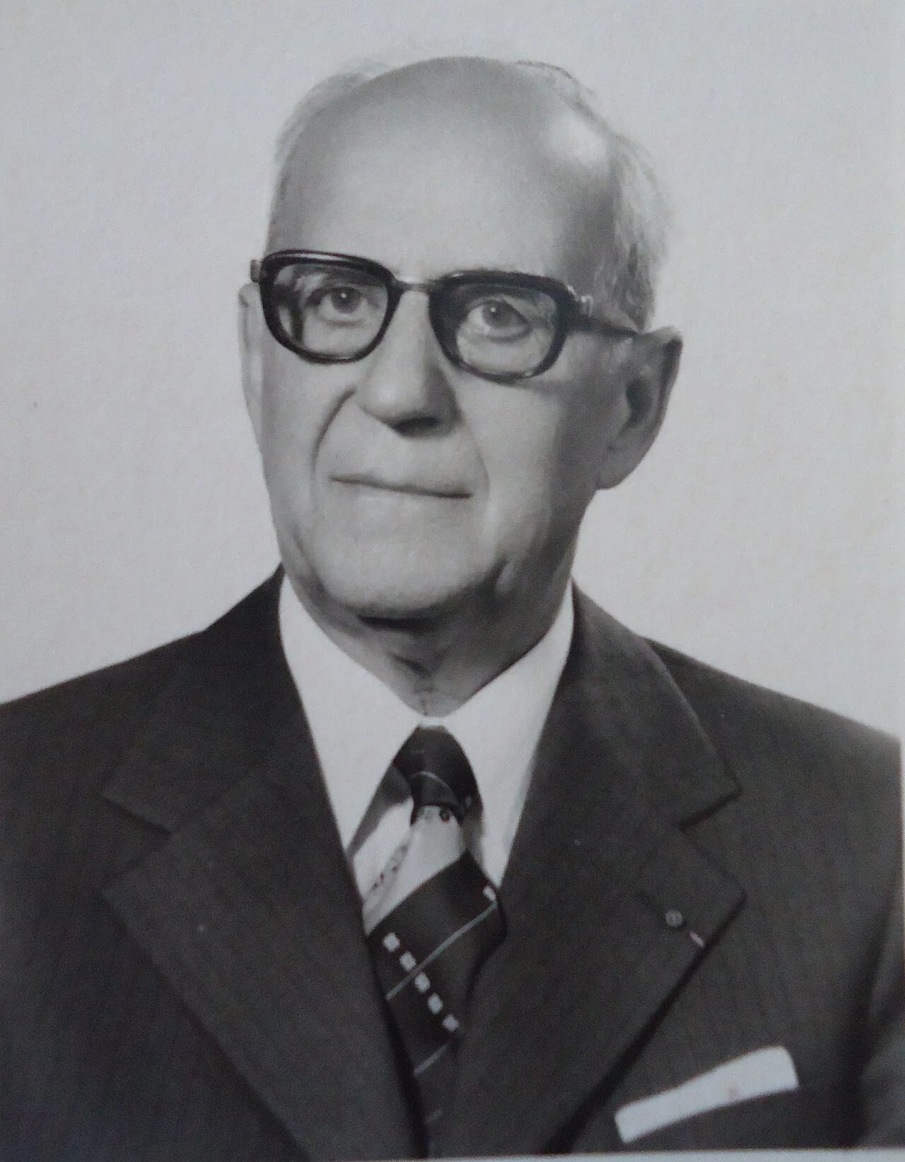 Portrait of Joseph Wolff (1902–1988) – memorial page