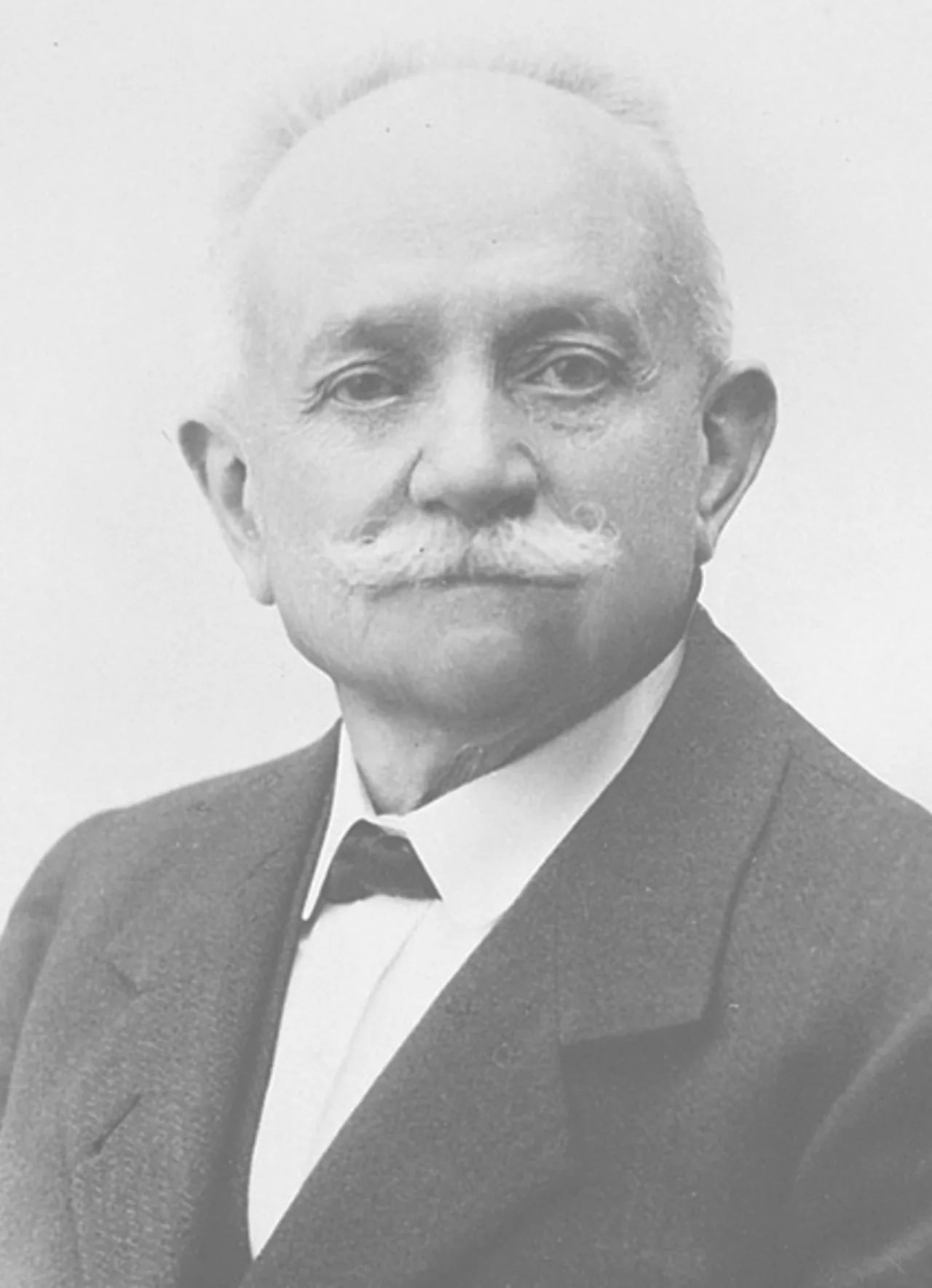Portrait of Luigi Lavazza (1859–1949) – memorial page