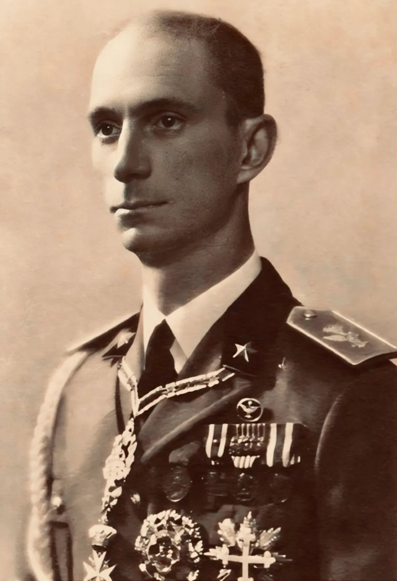 Porträt von Filiberto di Savoia-Genova (1895–1990) – Gedenkseite