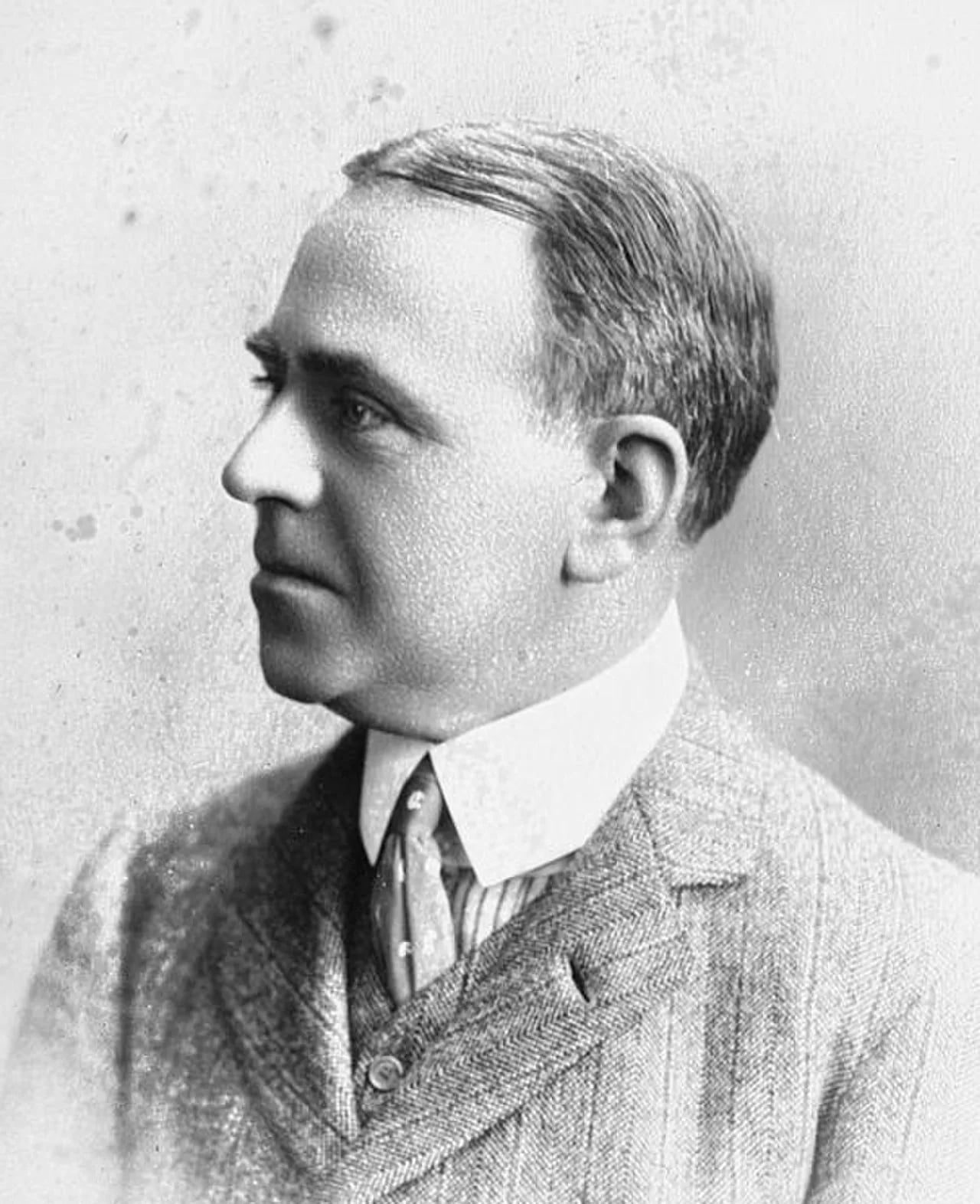 Porträt von Edward Phillips Oppenheim (1866–1946) – Gedenkseite