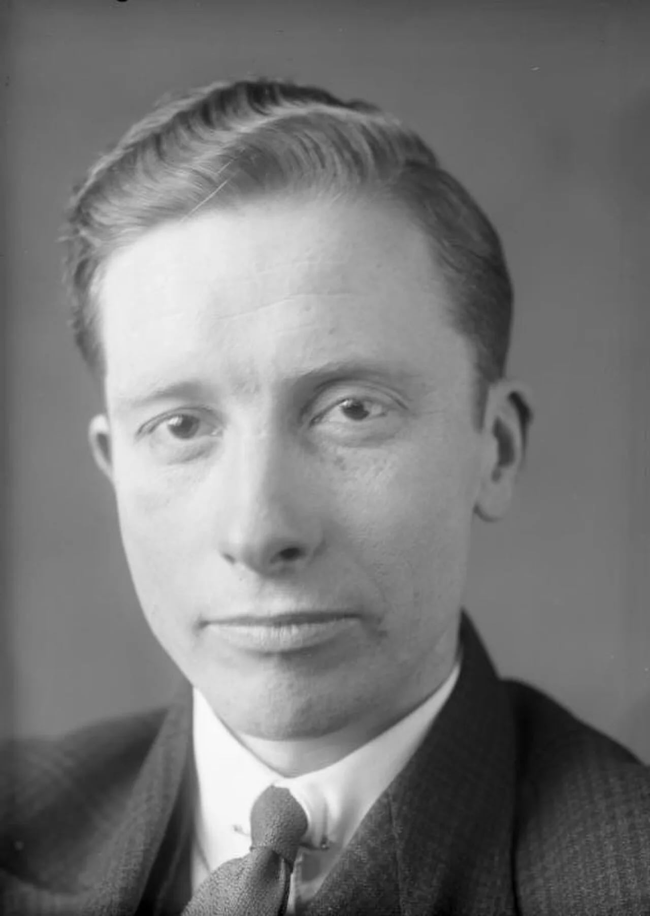 Portrait of Hubert Renfro Knickerbocker (1898–1949) – memorial page