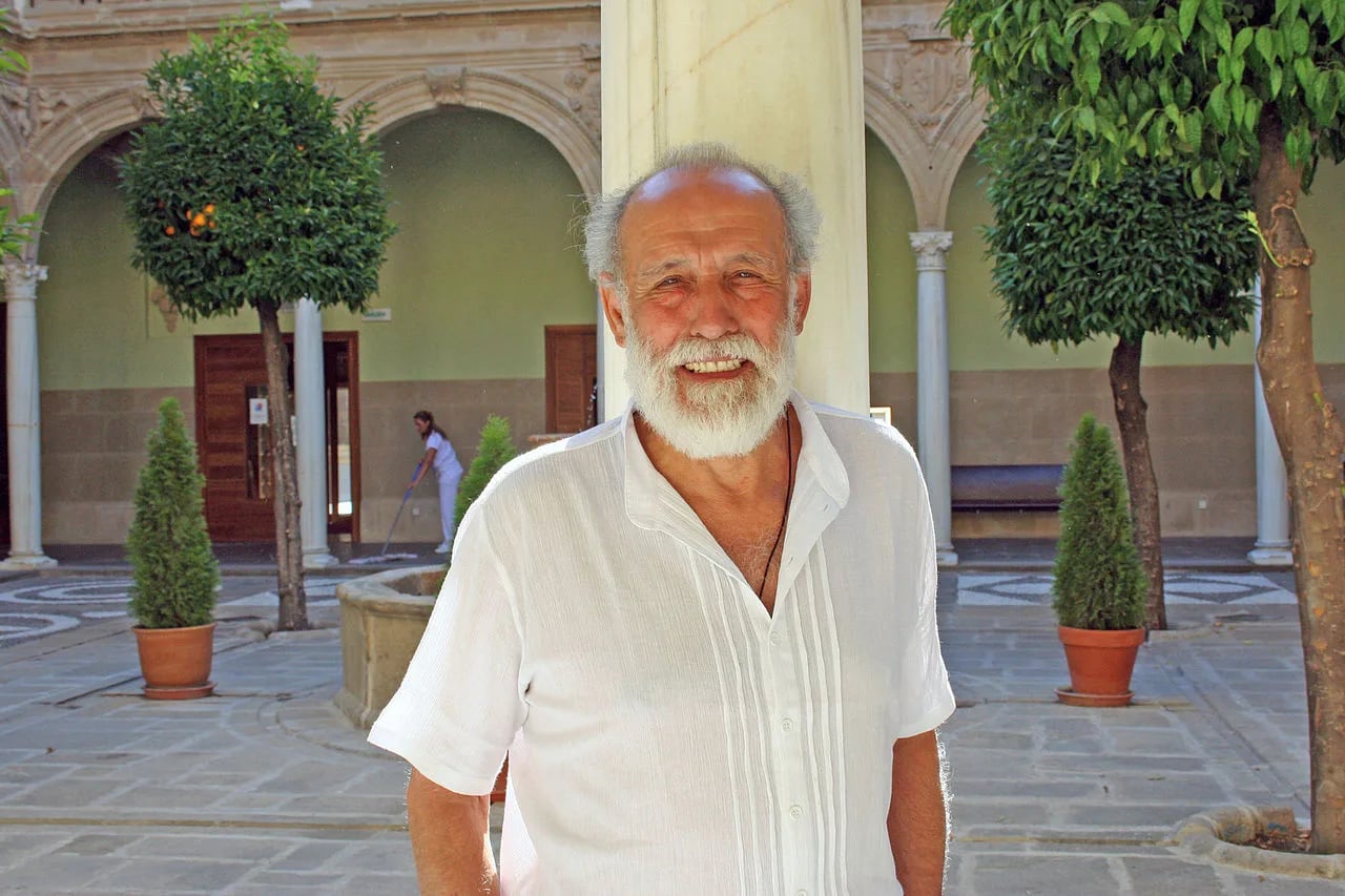 Porträt von Carlos Álvarez-Nóvoa (1940–2015) – Gedenkseite