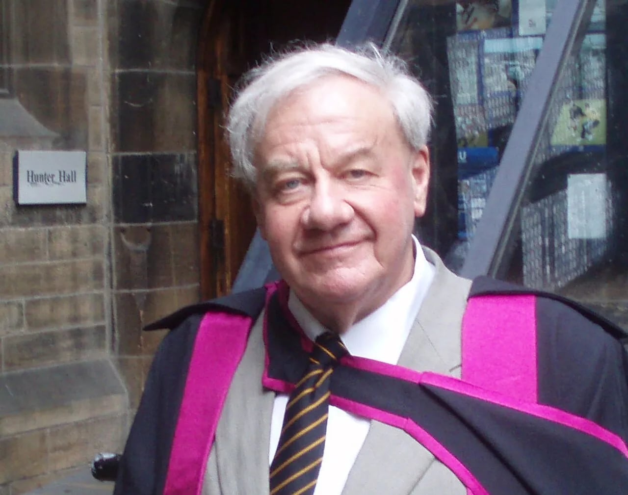 Portrait of Ronald Drever (1931–2017) – memorial page