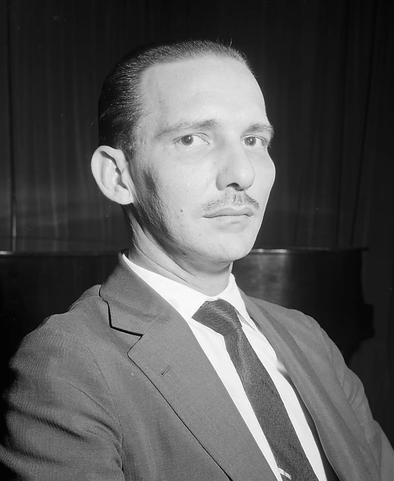 Porträt von Armando Monteiro Filho (1925–2018) – Gedenkseite