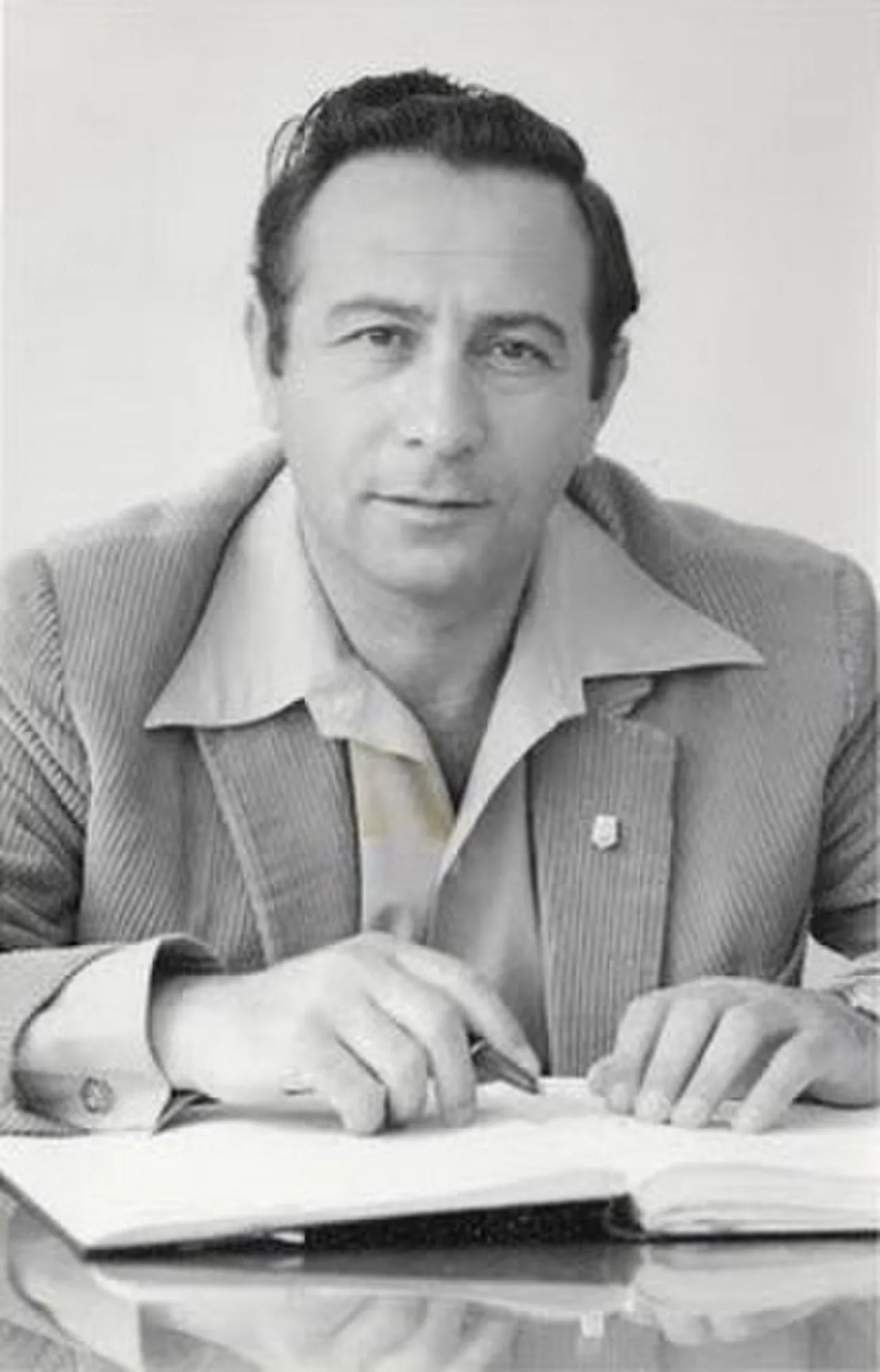 Portrait of Avigdor Shahan (1933–2023) – memorial page