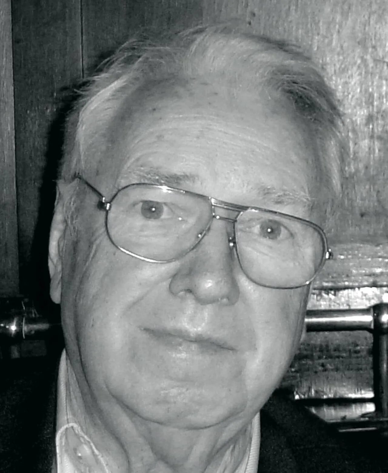 Porträt von Hugh Leonard (1926–2009) – Gedenkseite