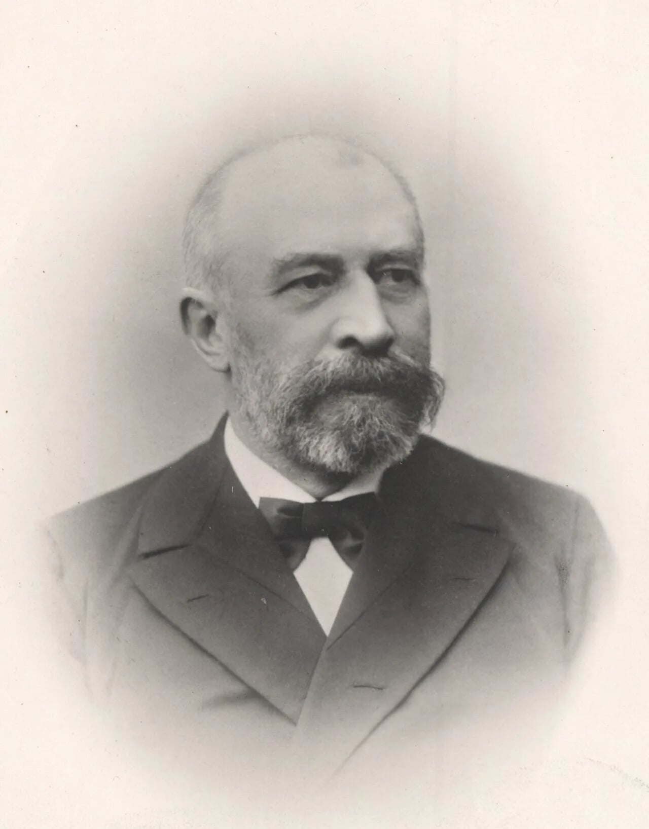 Portrait of Hugo Egmont Hørring (1842–1909) – memorial page