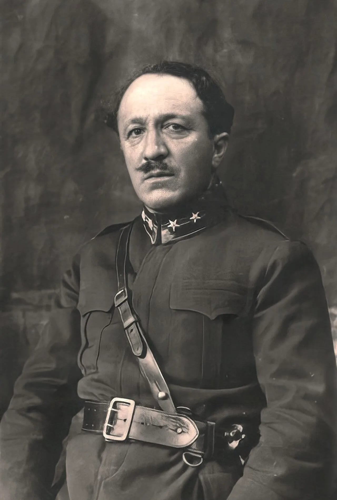 Porträt von Kasem Qafzezi (1881–1931) – Gedenkseite