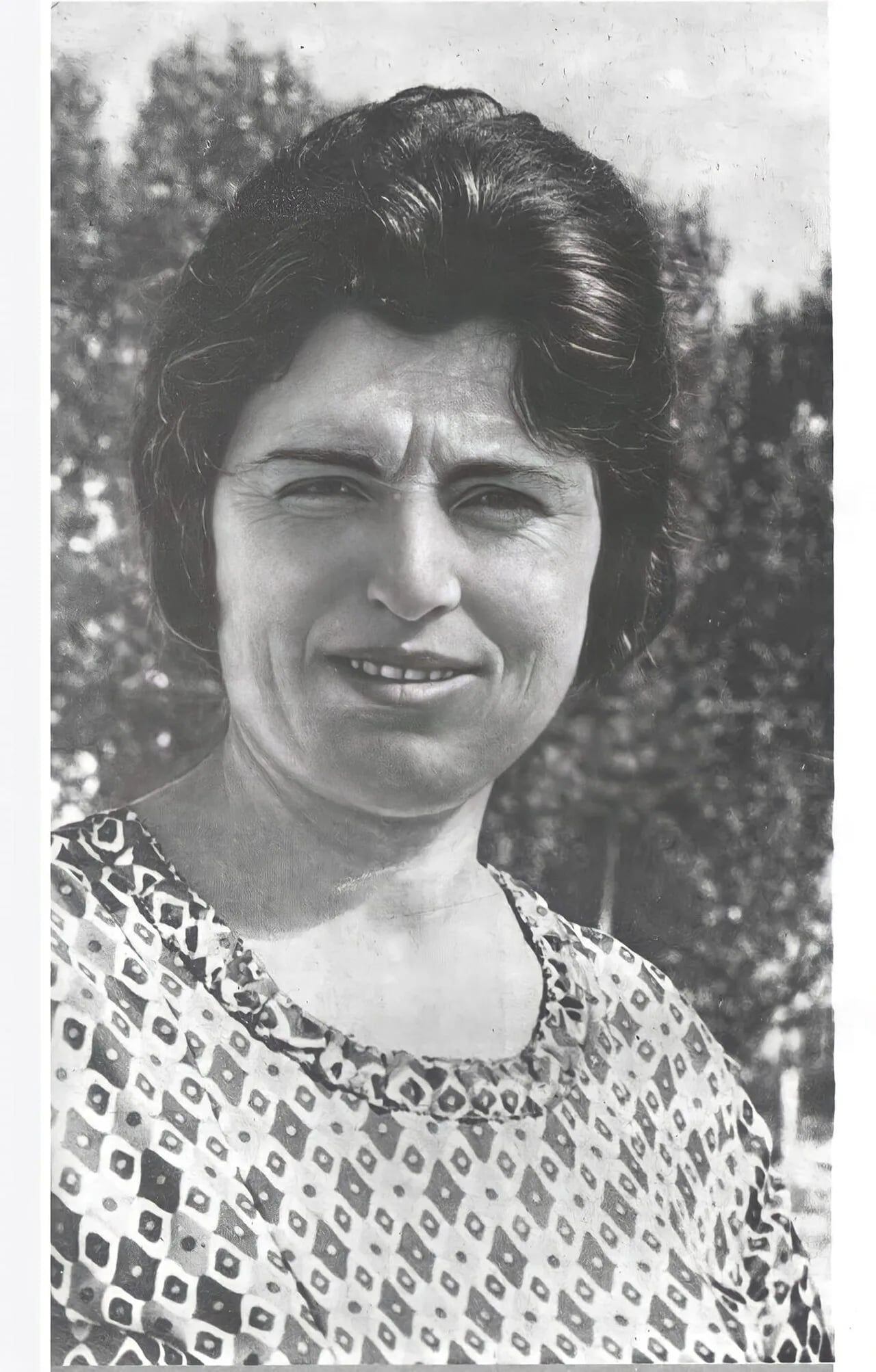 Porträt von Themie Thomai (1945–2020) – Gedenkseite