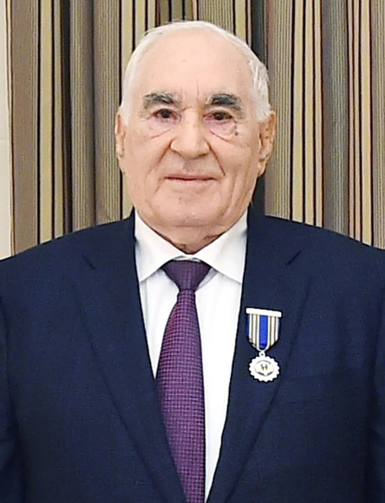 Porträt von Fattah Heydarov (1938–2020) – Gedenkseite