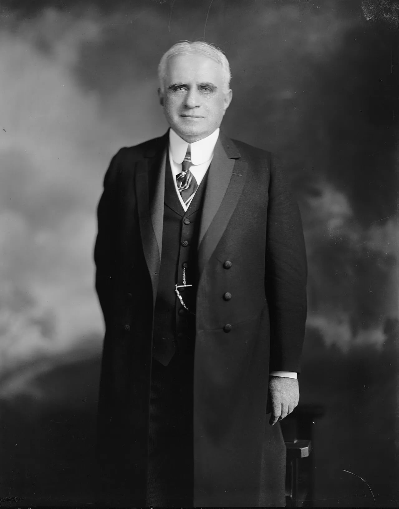 Porträt von Lucius E. Pinkham (1850–1922) – Gedenkseite