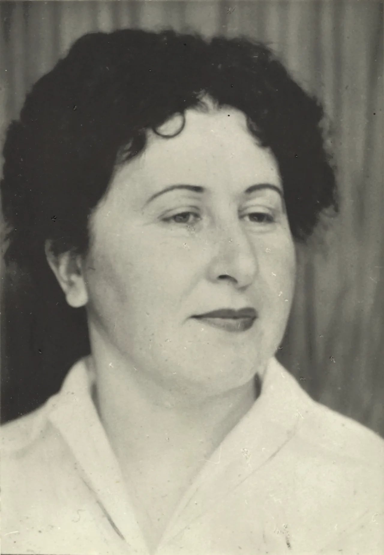Portrait of Marie Atmadjian (1914–1999) – memorial page