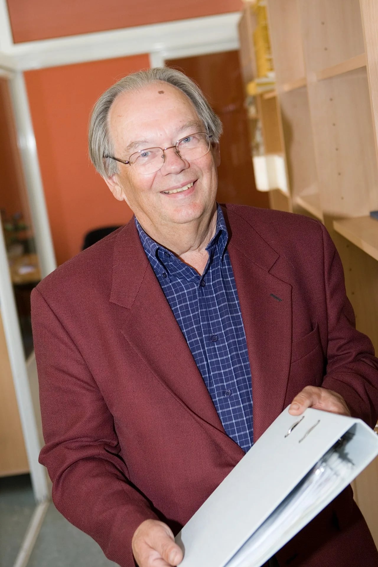 Porträt von Väino Puura (1935–2018) – Gedenkseite