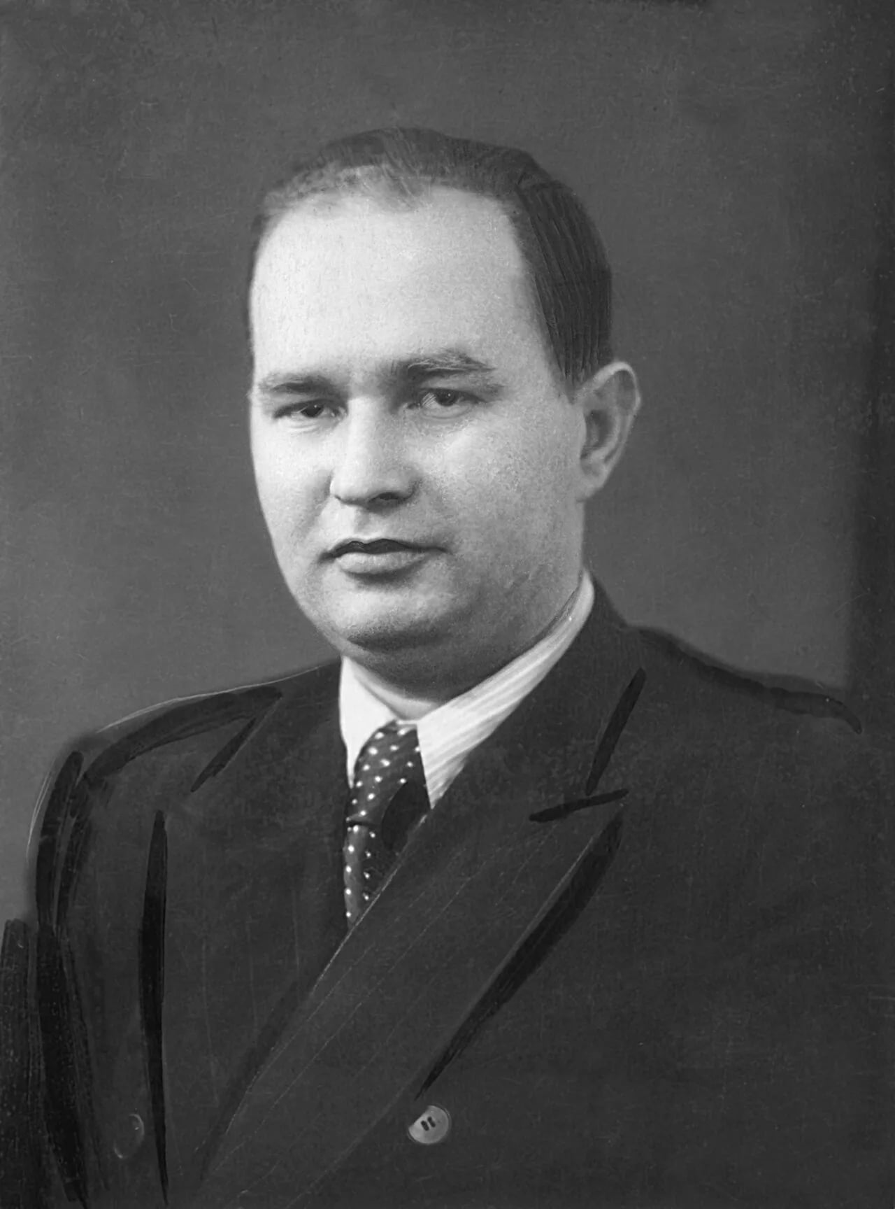 Portrait of Ənvər Almaszadə (1918–2007) – memorial page
