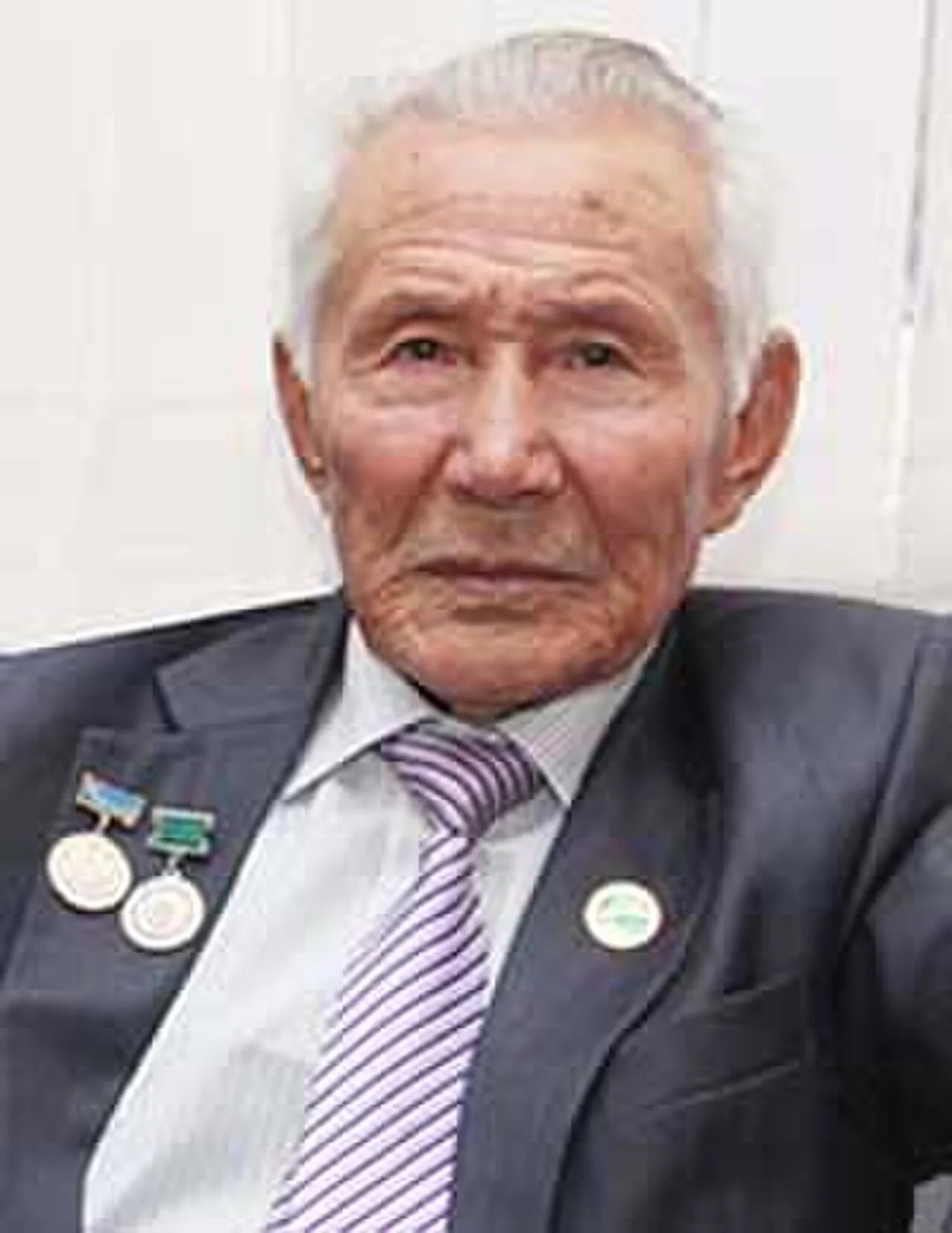 Portrait of Äbdimomin Jeldibaev (1937–2024) – memorial page