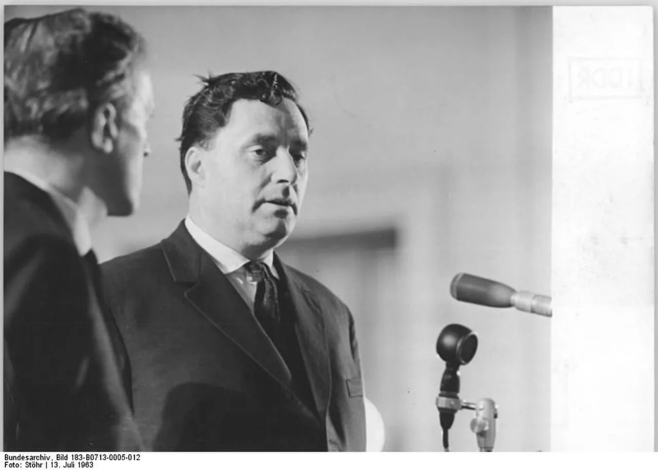 Porträt von Augustinas Savickas (1919–2012) – Gedenkseite