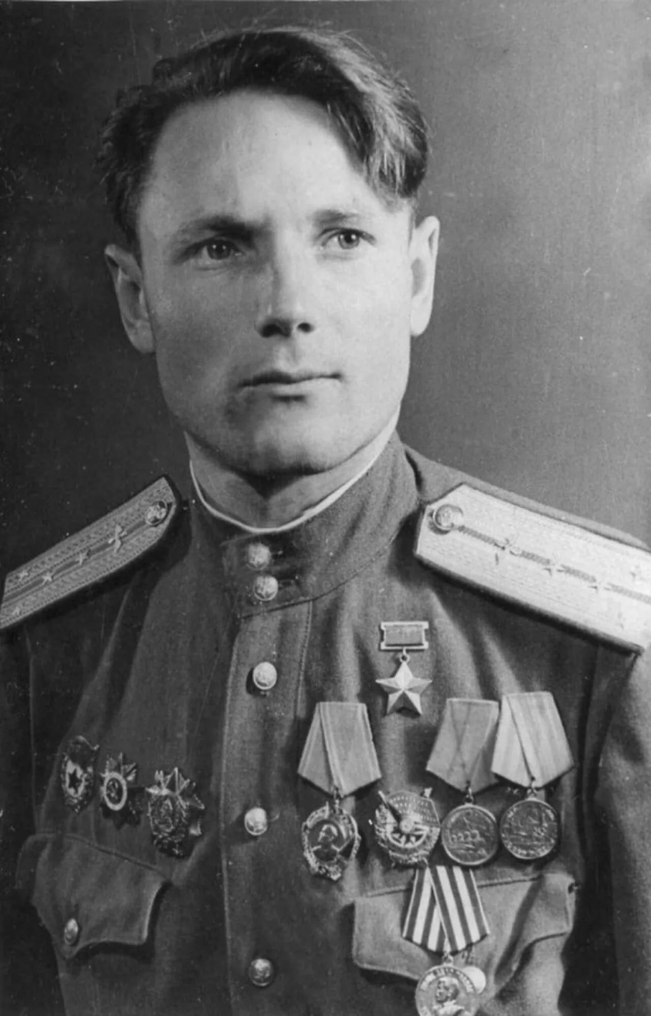 Porträt von Nikolay Alekseyevich Naydyonov (1918–1993) – Gedenkseite