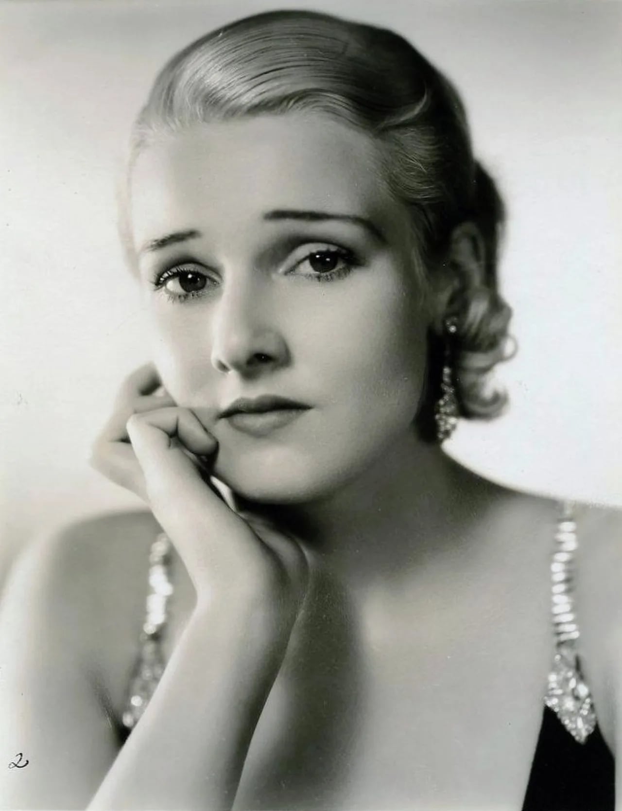 Portrait of Lola Lane (1906–1981) – memorial page
