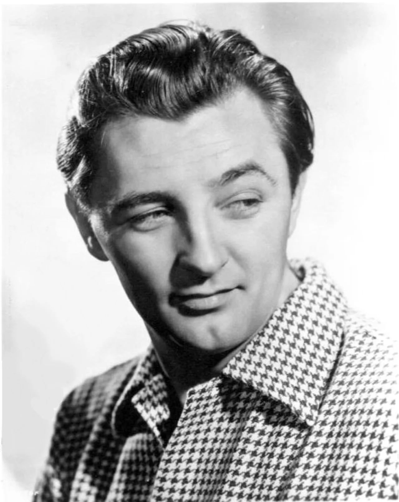 Portrait of Robert Mitchum (1917–1997) – memorial page