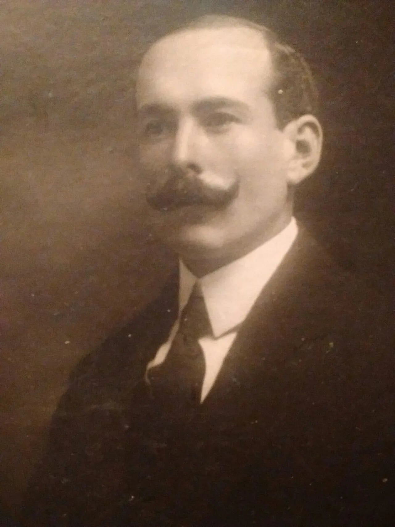 Porträt von Avelino Aráoz (1884–1959) – Gedenkseite