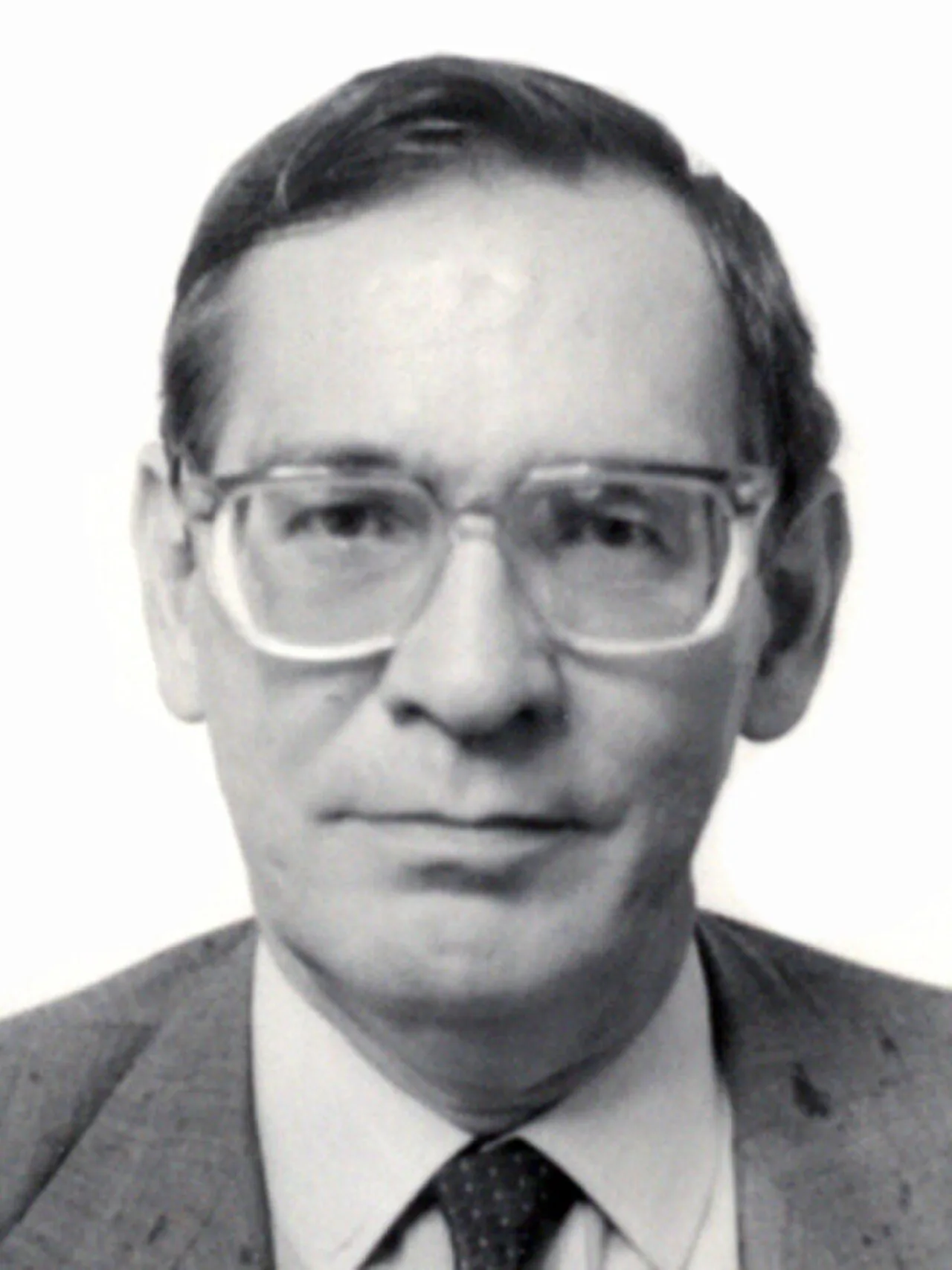 Porträt von Aníbal Teixeira de Souza (1933–2015) – Gedenkseite