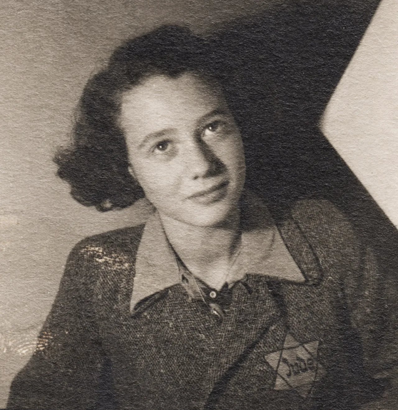 Portrait of Dita Kraus (1929–2025) – memorial page