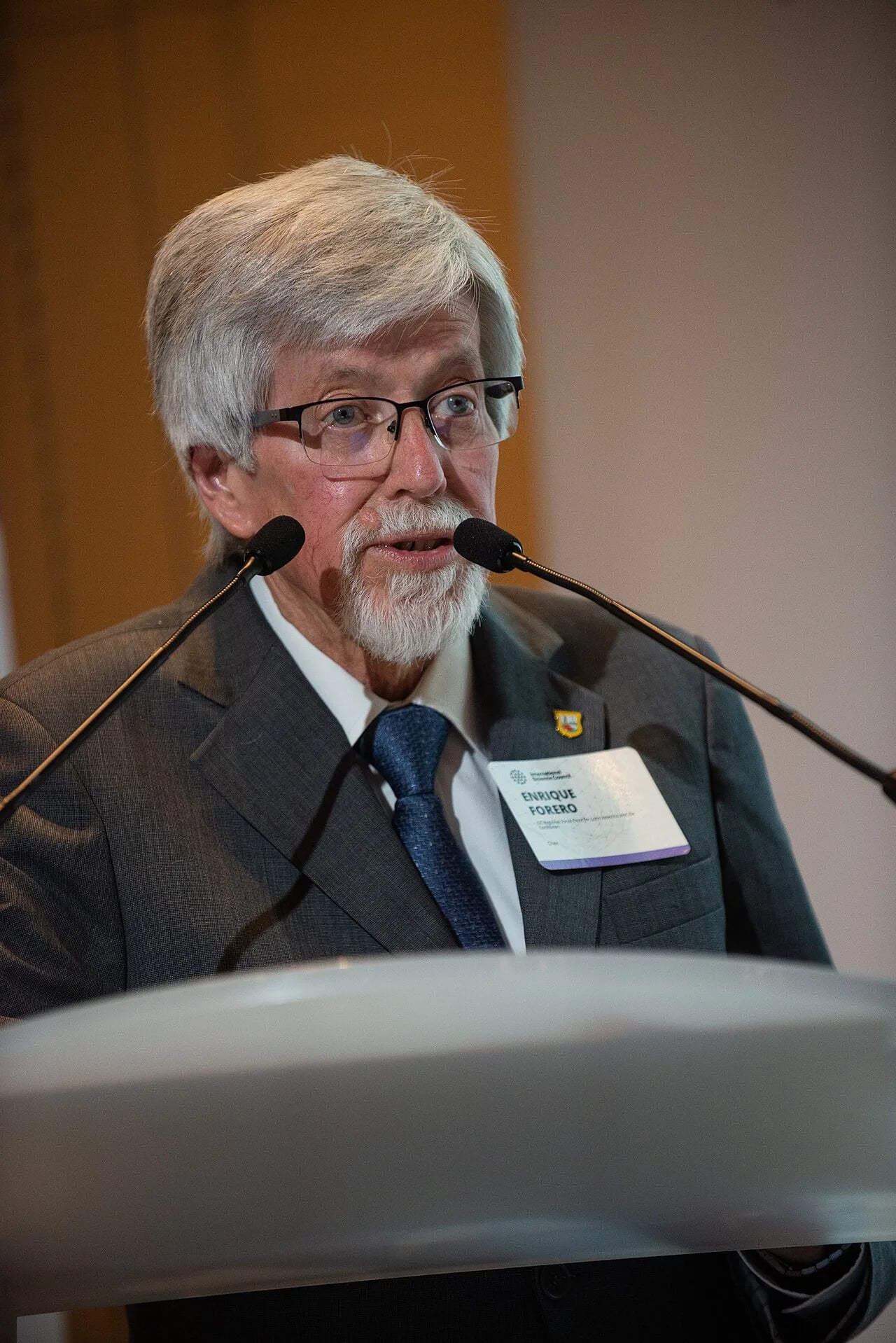 Porträt von Enrique Forero (1942–2023) – Gedenkseite