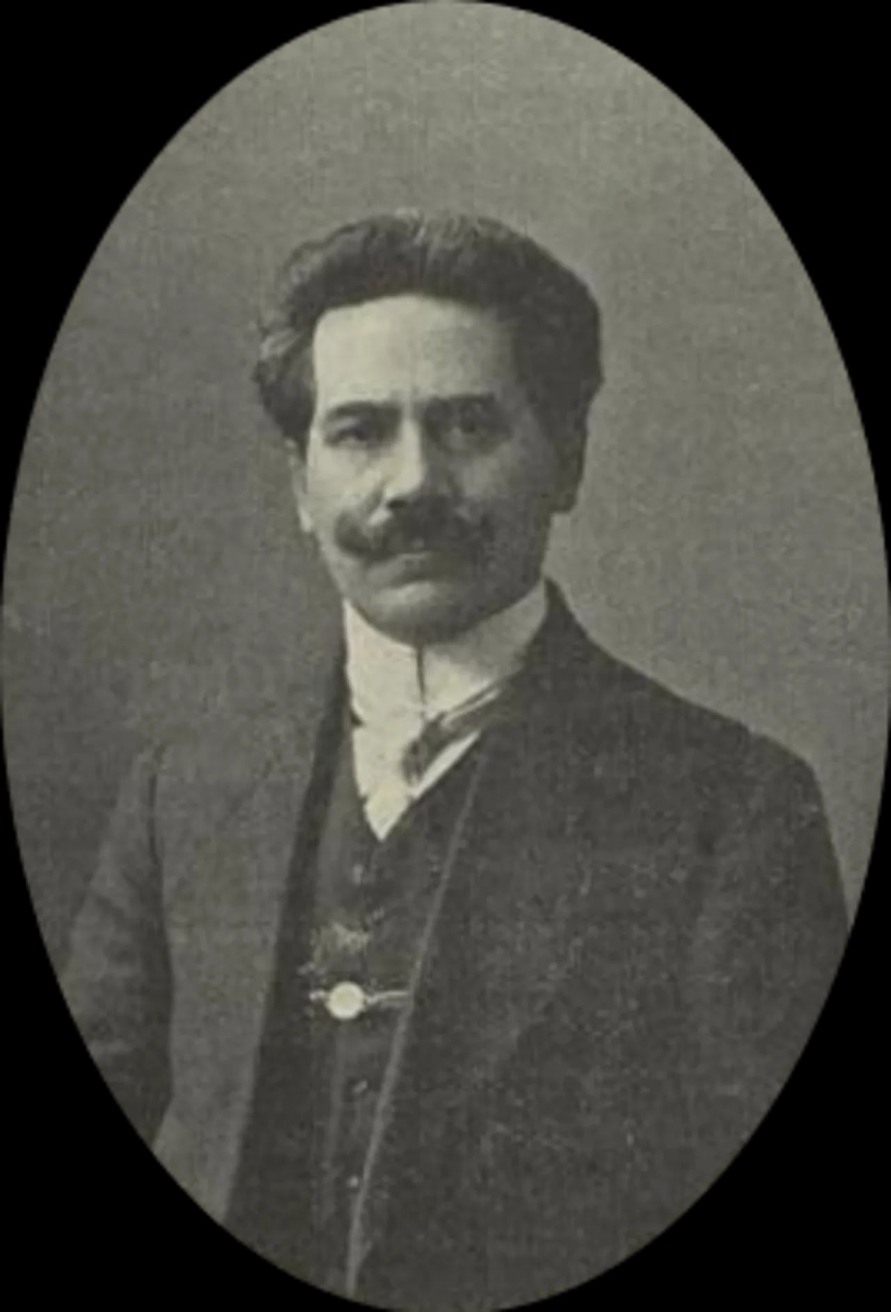 Portrait of Arnaldo Redondo Adães Bermudes (1864–1948) – memorial page