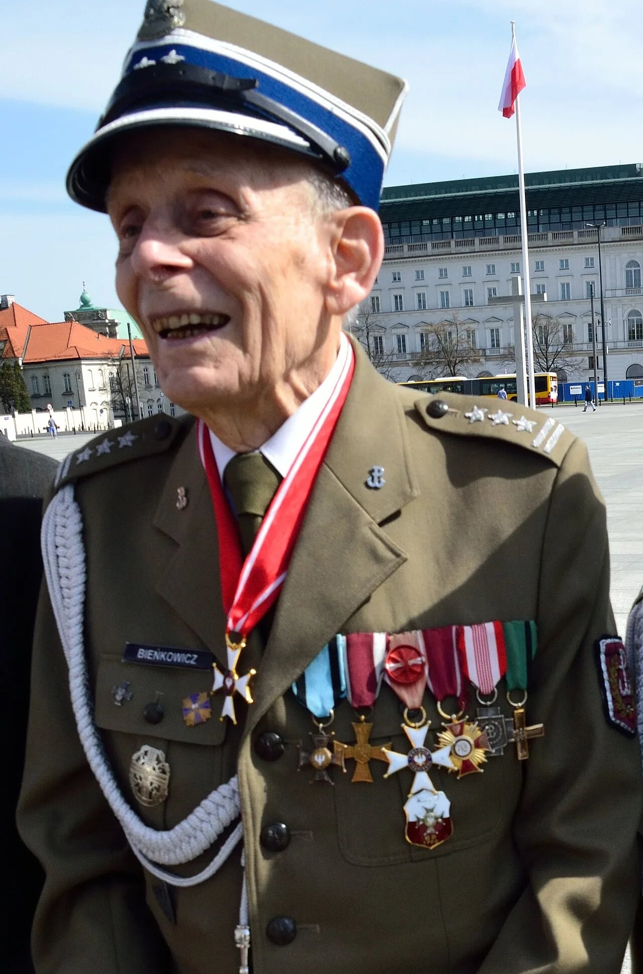 Porträt von Tadeusz Bieńkowicz (1923–2019) – Gedenkseite