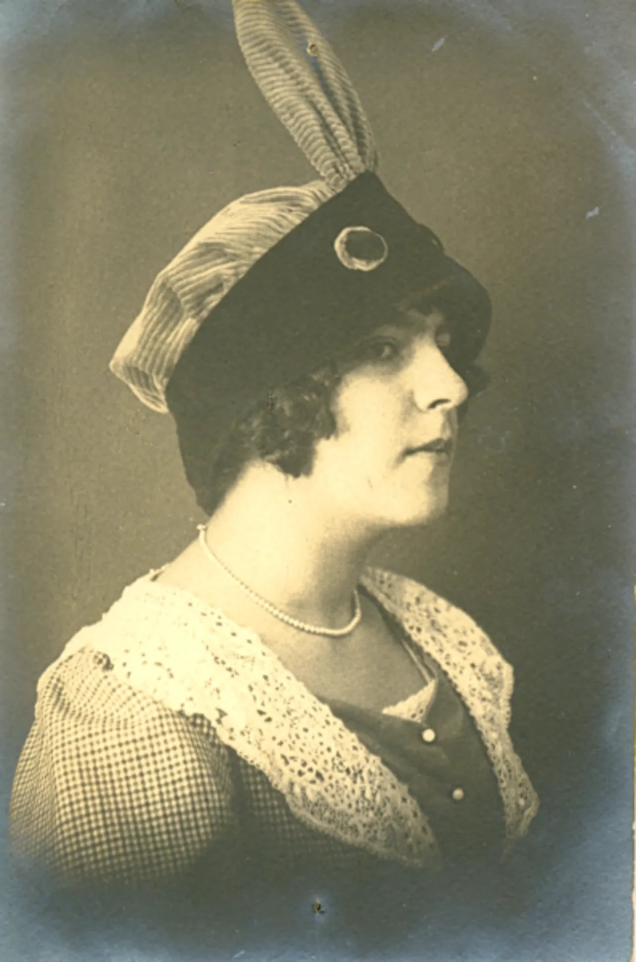 Porträt von Aura Abranches (1892–1962) – Gedenkseite