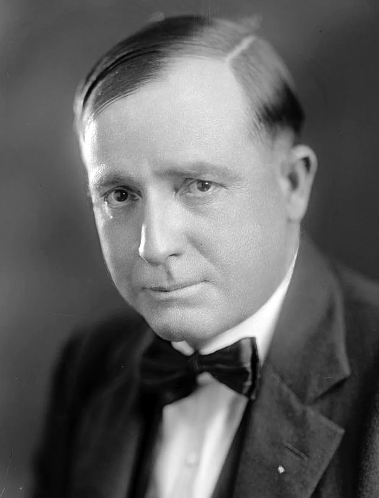 Porträt von L. M. Gensman (1878–1954) – Gedenkseite