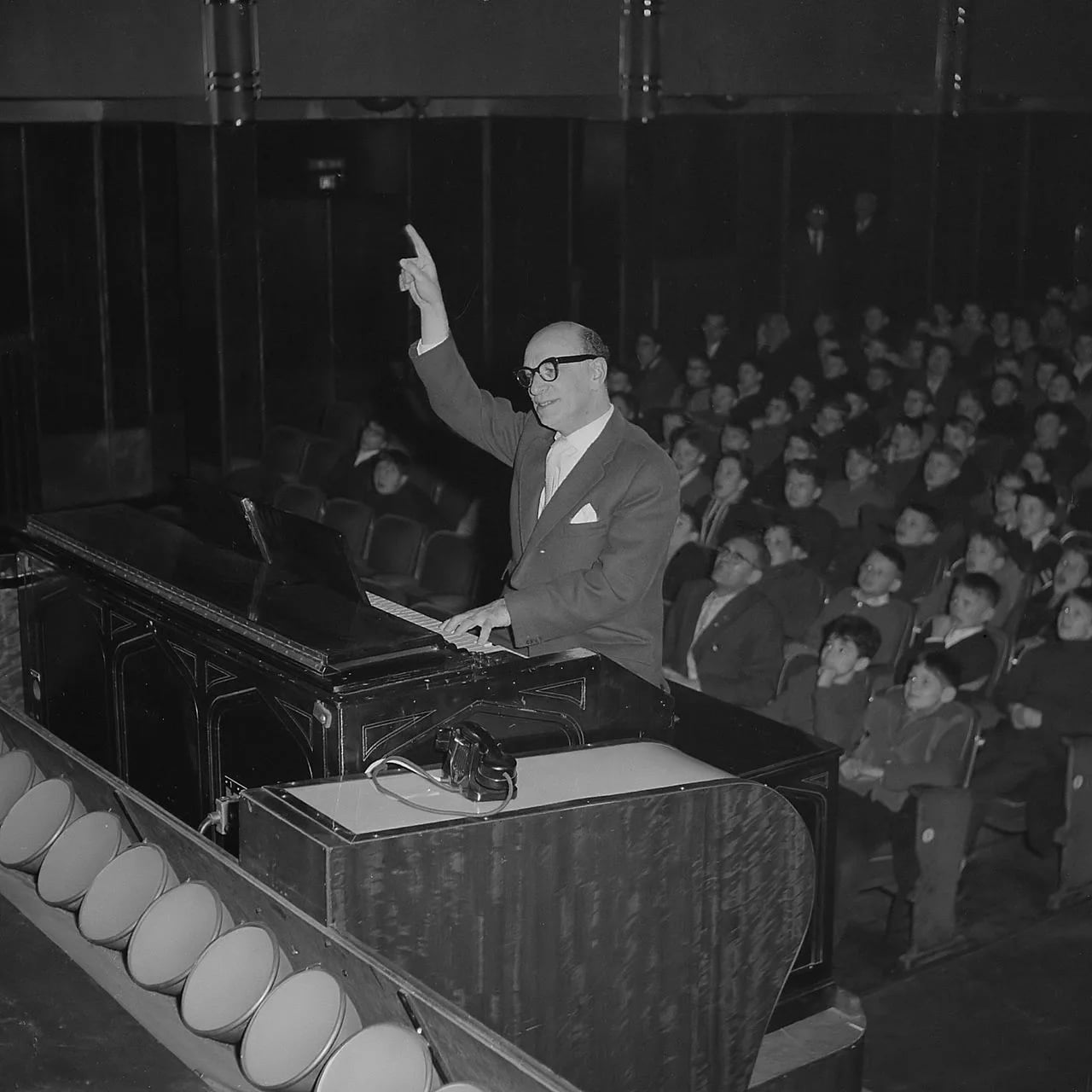 Portrait of Bernard Drukker (1910–1992) – memorial page