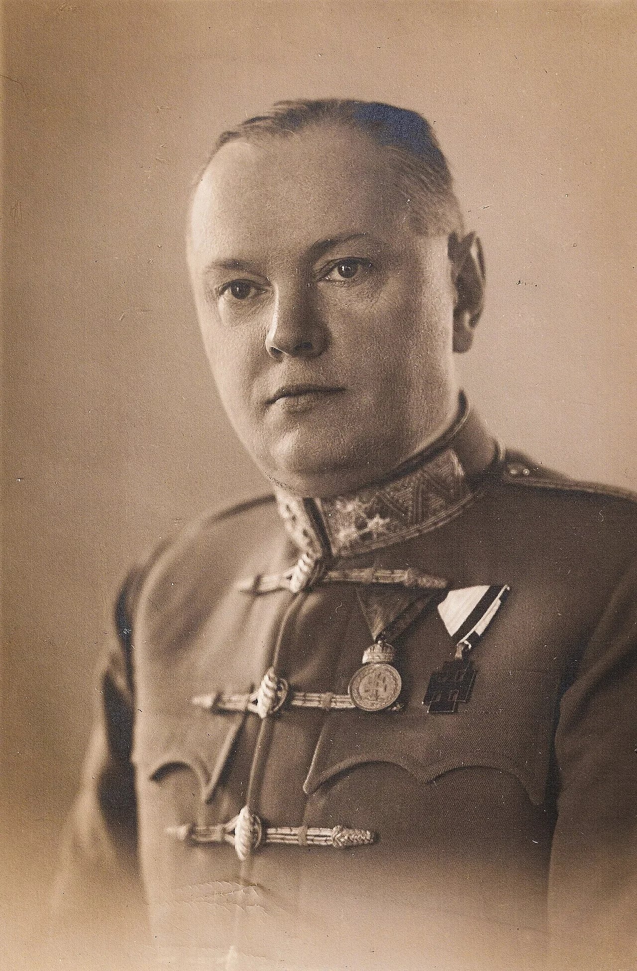Porträt von László Gömbös (1889–1976) – Gedenkseite