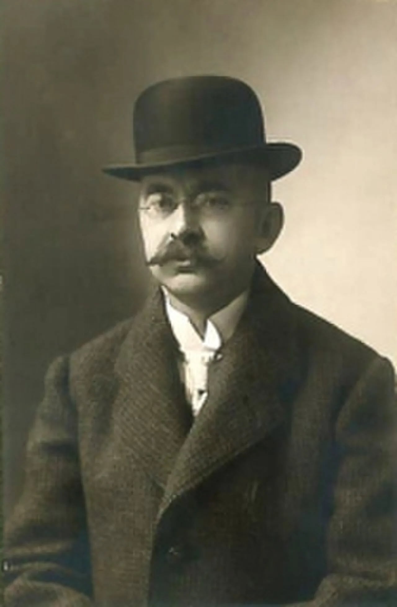 Portrait of Camillo Reuter (1874–1954) – memorial page