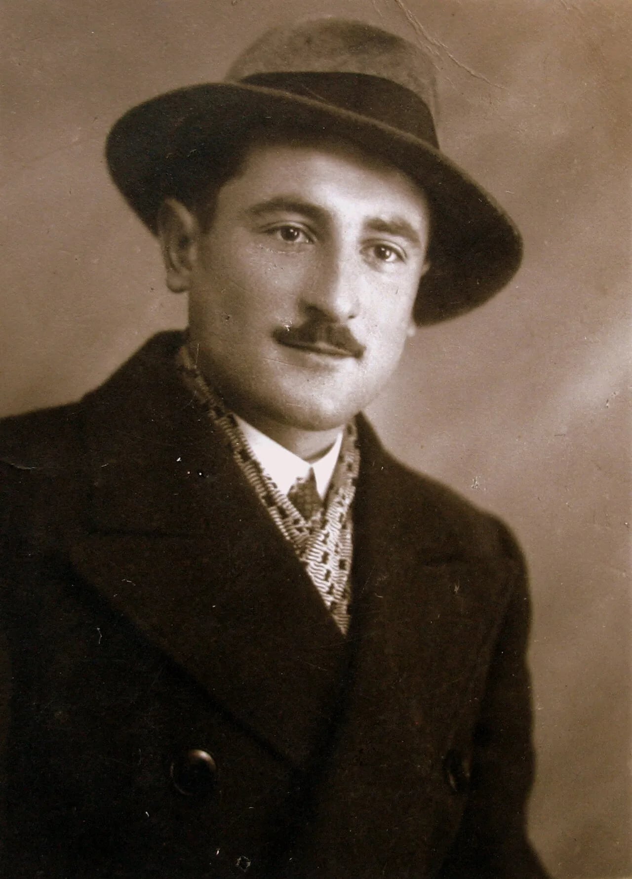 Portrait of Adam Gajdek (1915–1949) – memorial page