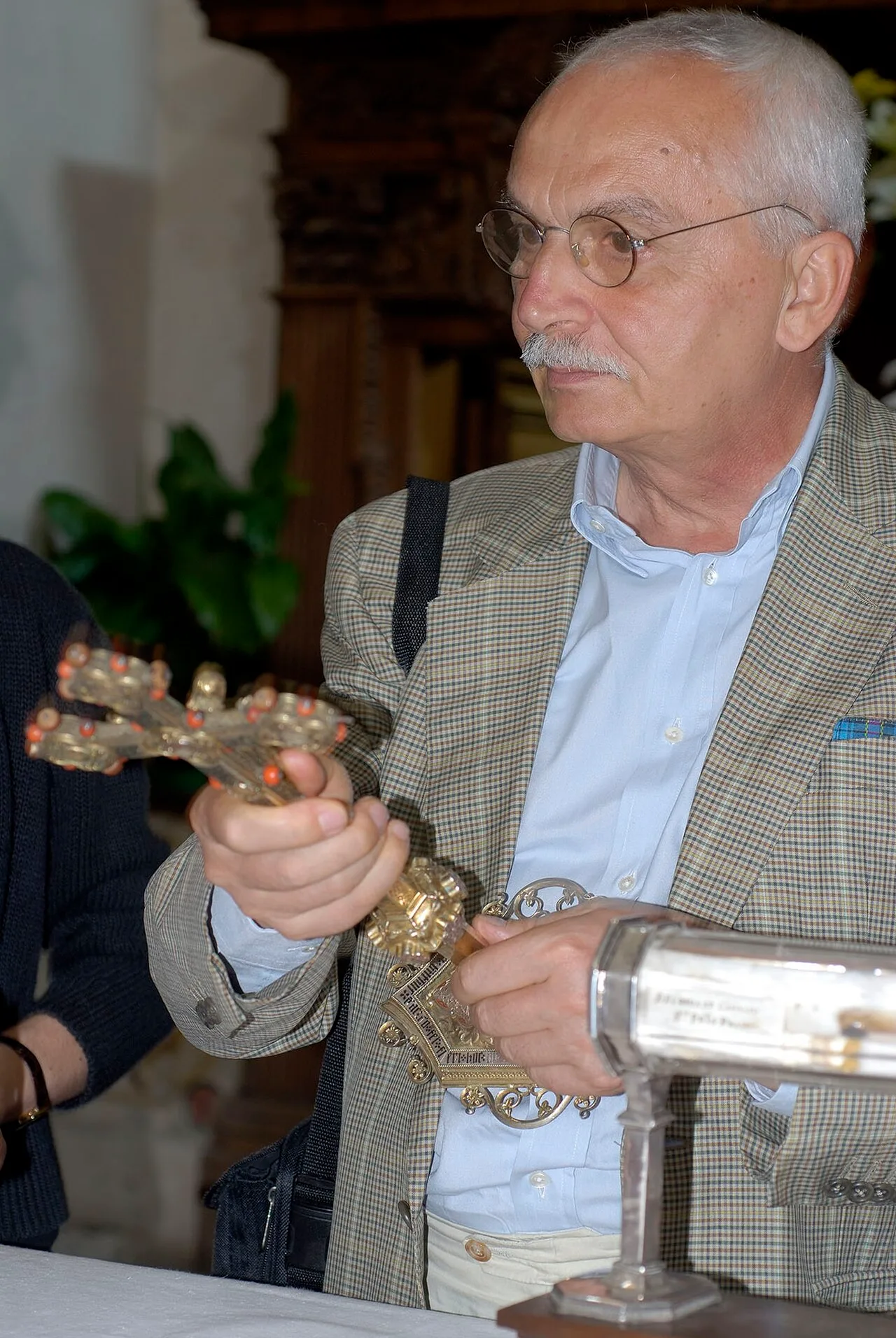 Porträt von Antonio Cadei (1944–2009) – Gedenkseite