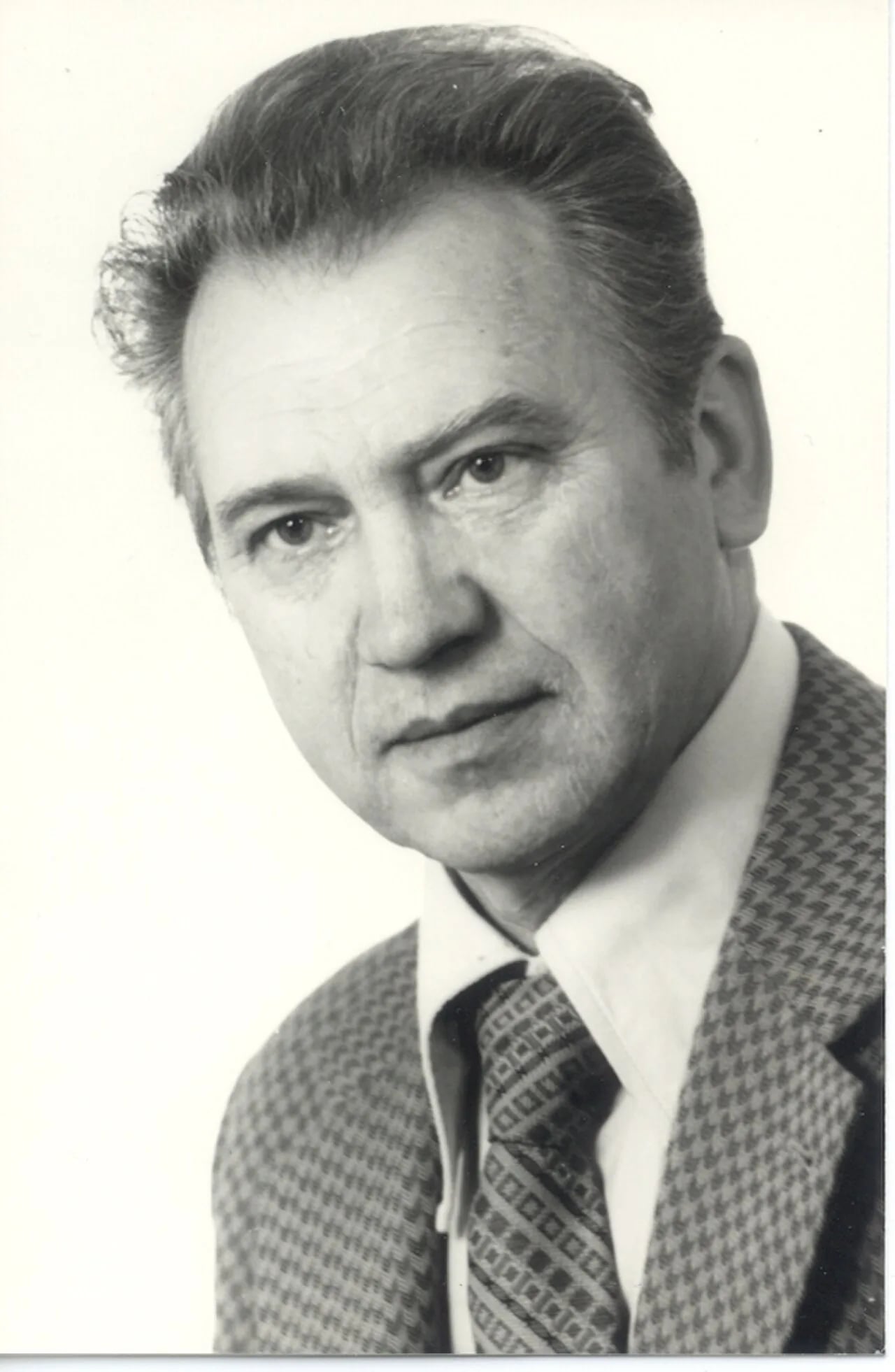 Portrait of Edmund Twardowski (1922–1995) – memorial page