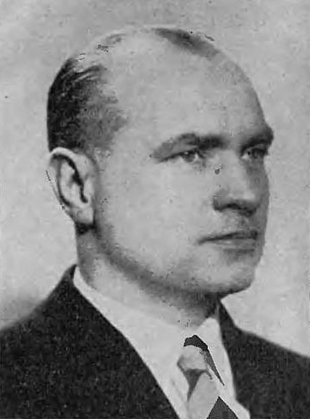 Portrait of Hipolit Niepokulczycki (1894–1971) – memorial page