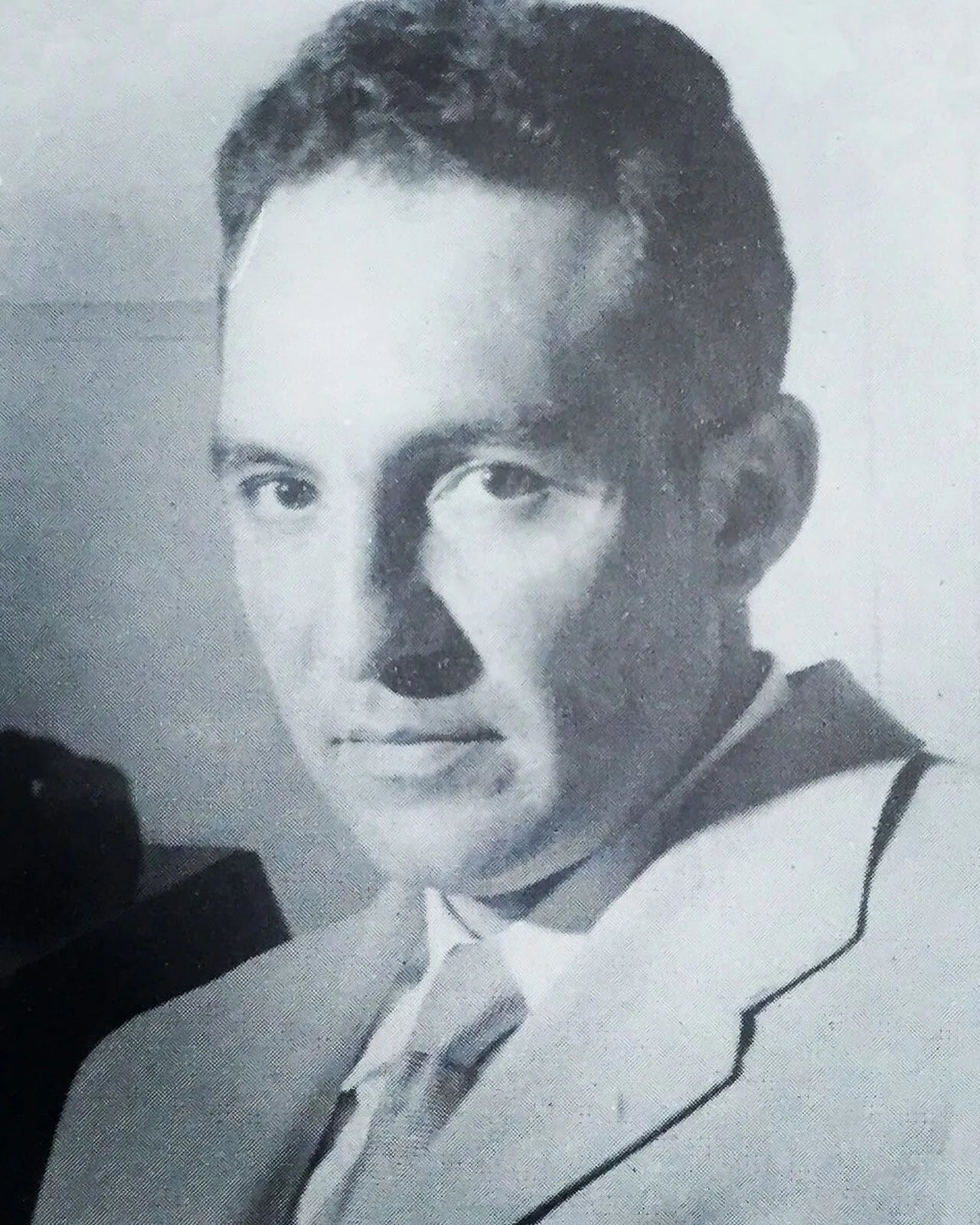 Porträt von Gustavo Díaz Solís (1920–2012) – Gedenkseite