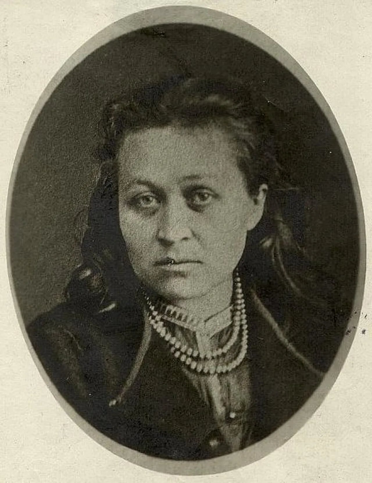 Porträt von Sofia Leschern von Hertzfeld (1842–1898) – Gedenkseite