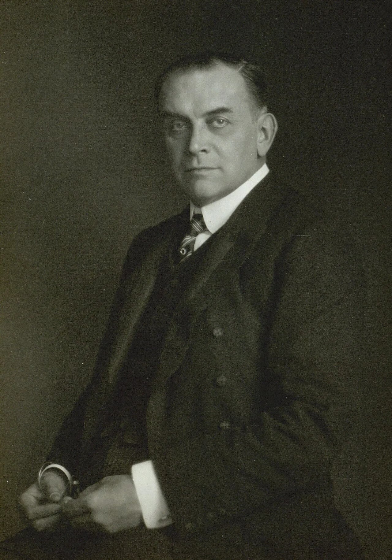 Porträt von Carl Poul Oscar Graf Moltke (1869–1935) – Gedenkseite
