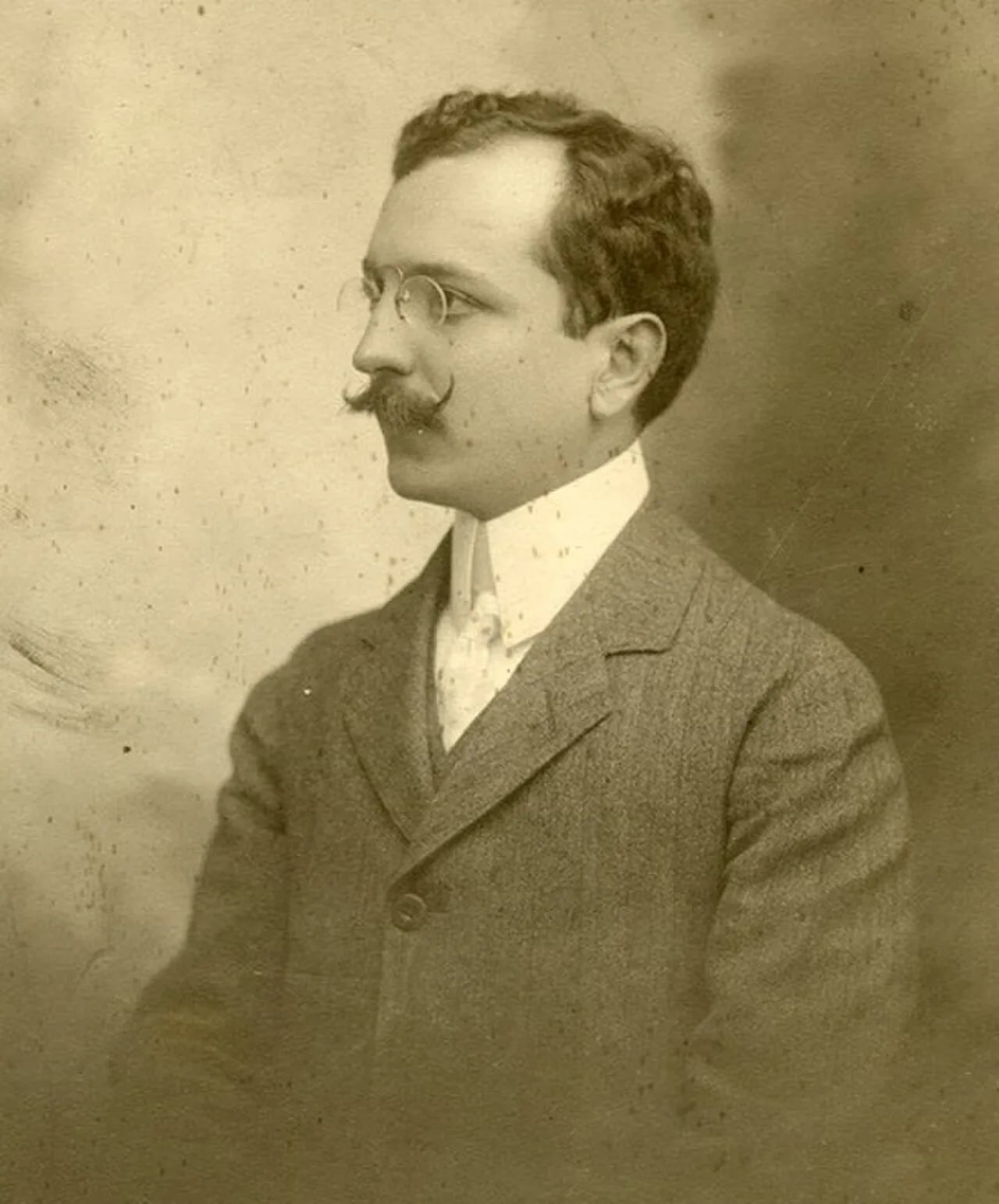 Portrait of Rodolfo Moreno (1879–1953) – memorial page