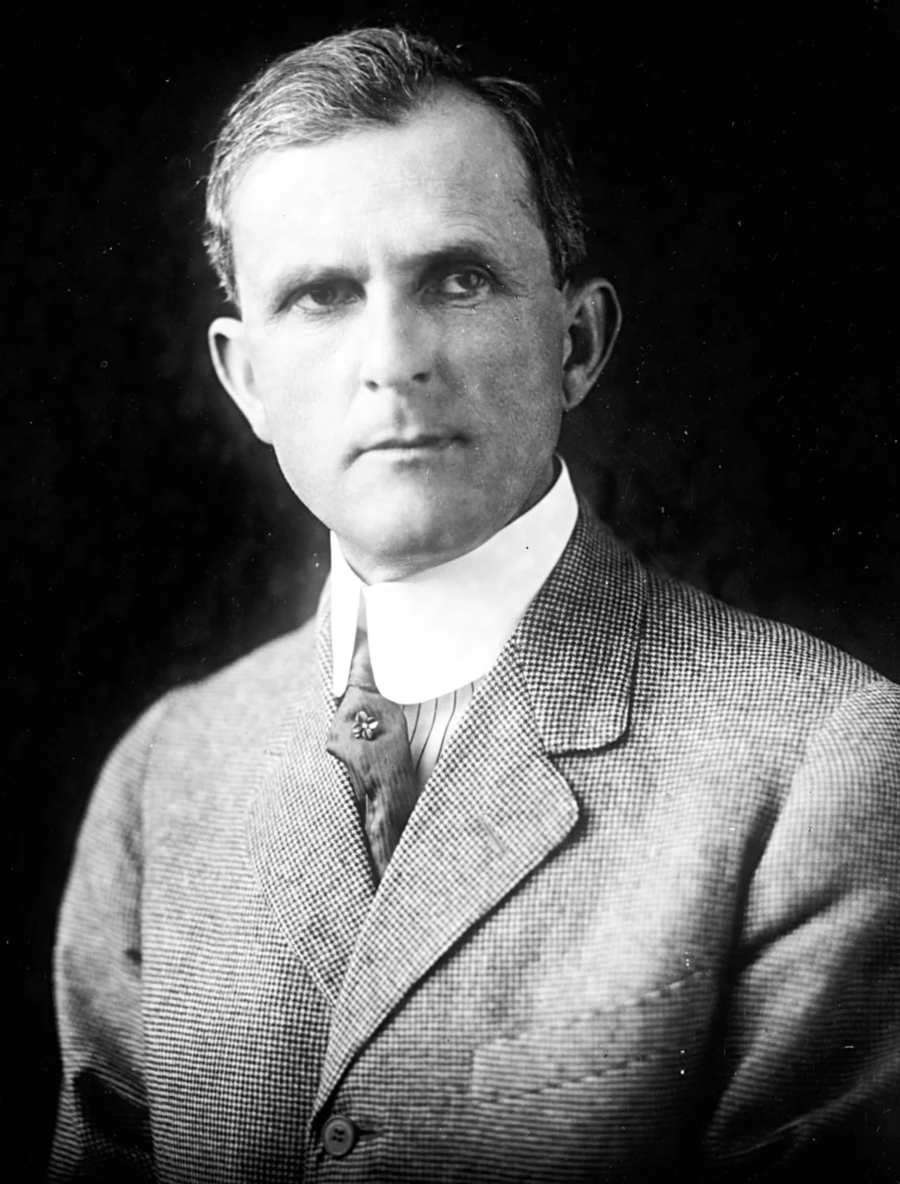 Portrait of John A. Elston (1874–1921) – memorial page