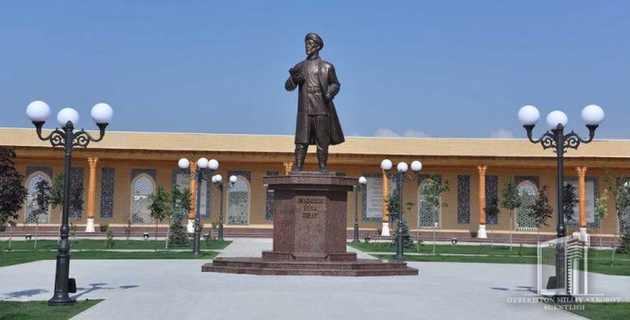 Portrait of Is'hoqxon Ibrat (1862–1937) – memorial page