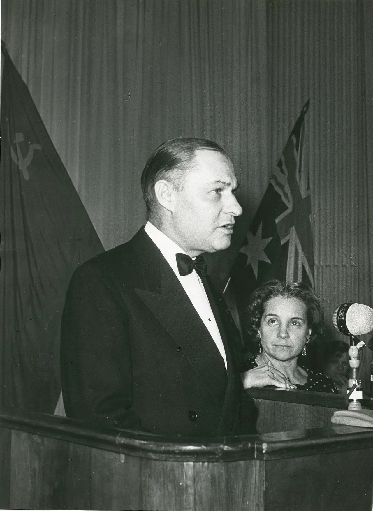 Portrait of Keith Waller (1914–1992) – memorial page