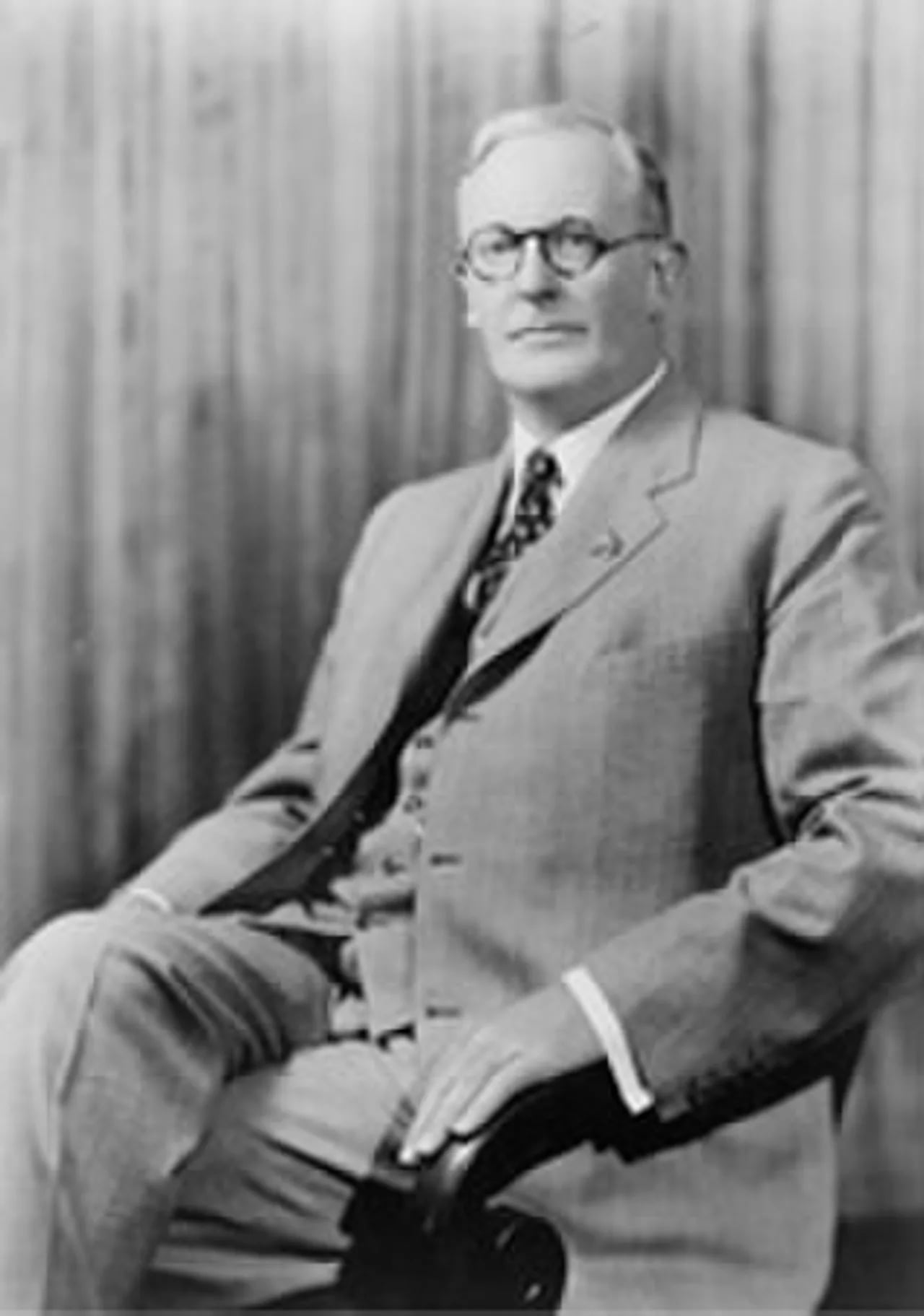 Portrait of Albert W. Hawkes (1878–1971) – memorial page